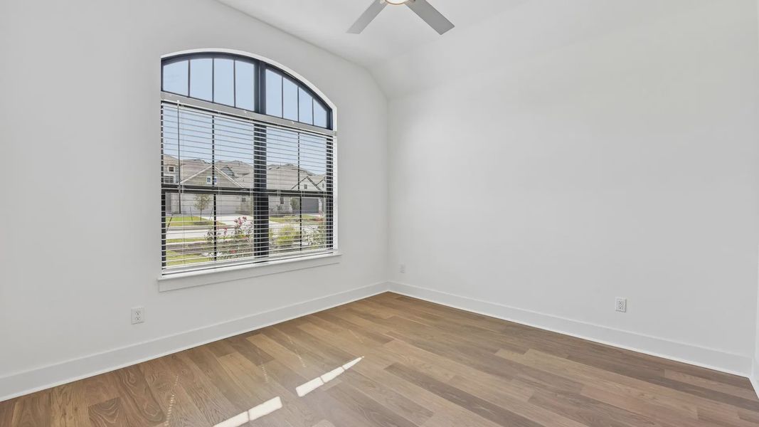 Spacious, unfurnished interior of a new home in Sweetwater, Austin (Image 14).
