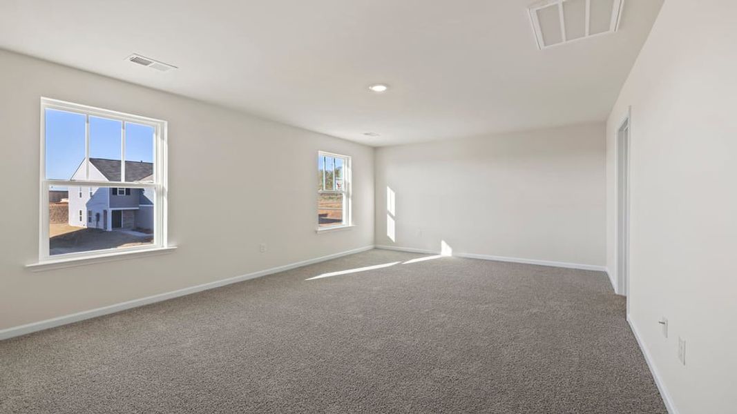 Spacious, unfurnished interior of a new home in Baxter Village, Boiling Springs (Image 25).
