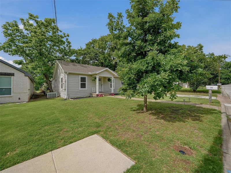 Exterior details and patio area of a home in , Weatherford (Image 18). Exterior details and patio area of a home in , Weatherford (Image 18).