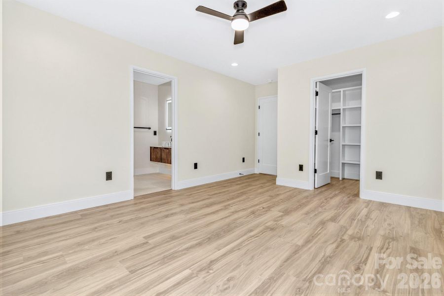Spacious, unfurnished interior of a new home in , Hendersonville (Image 35).