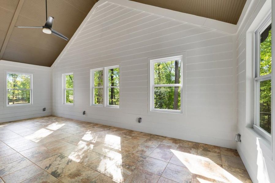 Spacious, unfurnished interior of a new home in , Atlanta (Image 24).