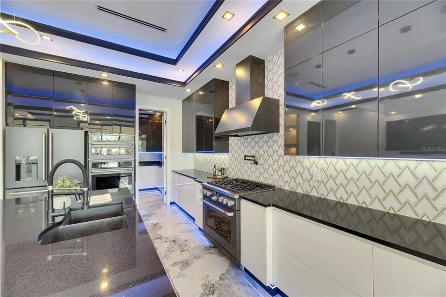 Furnished interior view inside a new home in , Apollo Beach (Image 16).