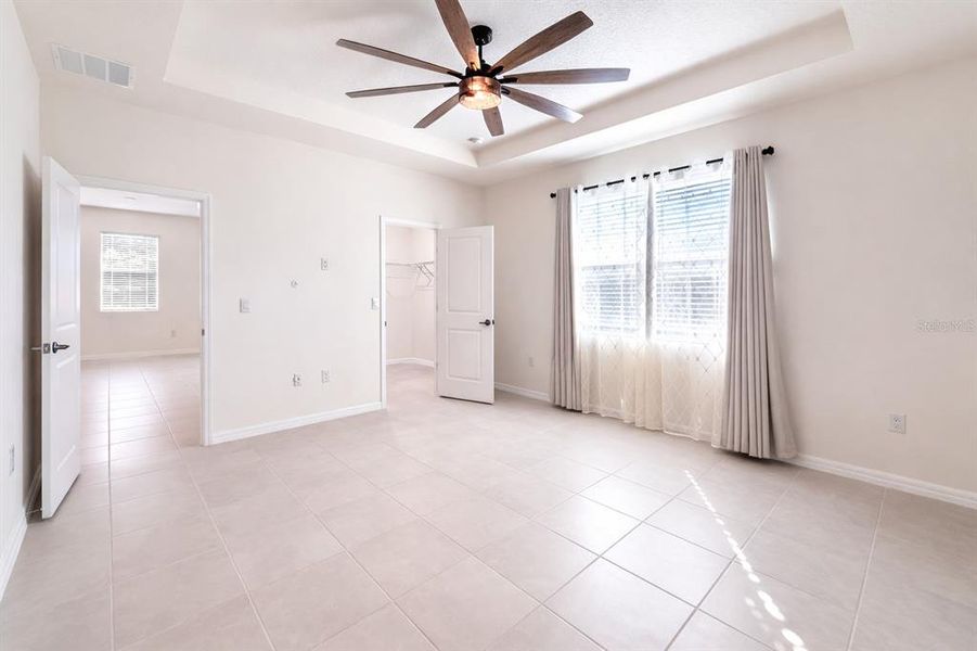 Spacious, unfurnished interior of a new home in Ocala Preserve, Ocala (Image 15).