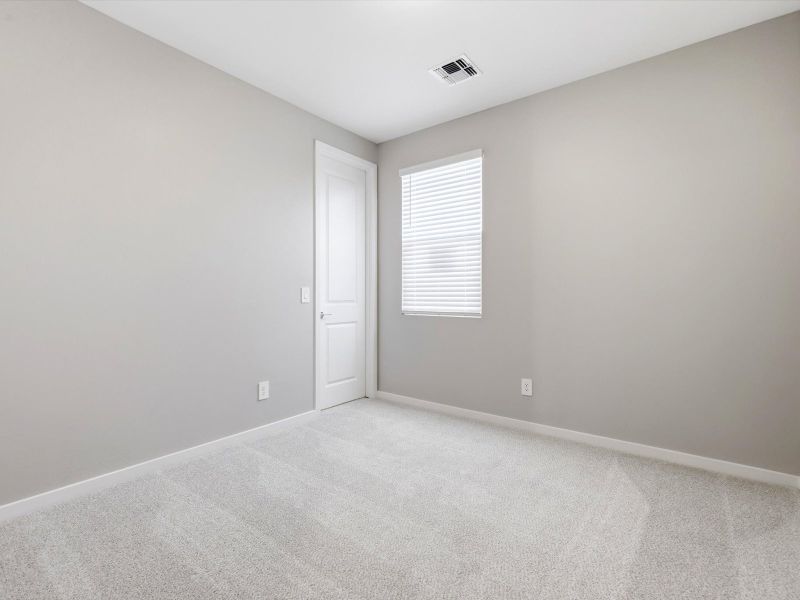 Spacious, unfurnished interior of a new home in Paloma Creek - Signature Series, Surprise (Image 22).
