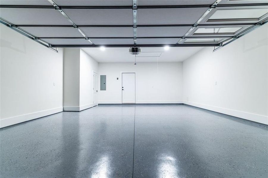 Spacious, unfurnished interior of a new home in , Monroe (Image 32).