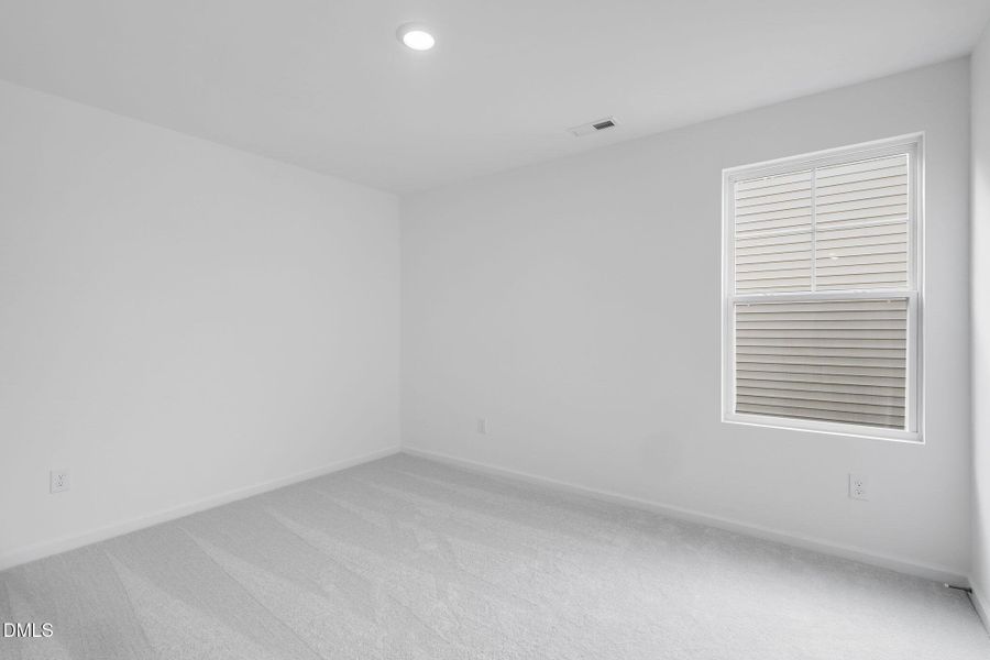 SUN_CaitlinCrossing_Pic_Davidson-14