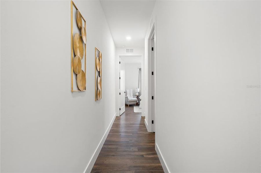 Spacious, unfurnished interior of a new home in , Pinellas Park (Image 21).