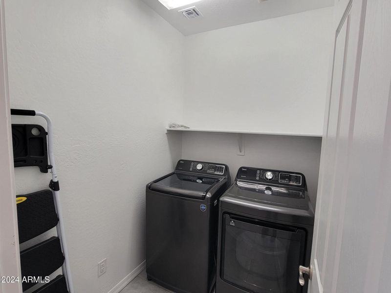 Laundry Room WD -18128 N Bell Pointe