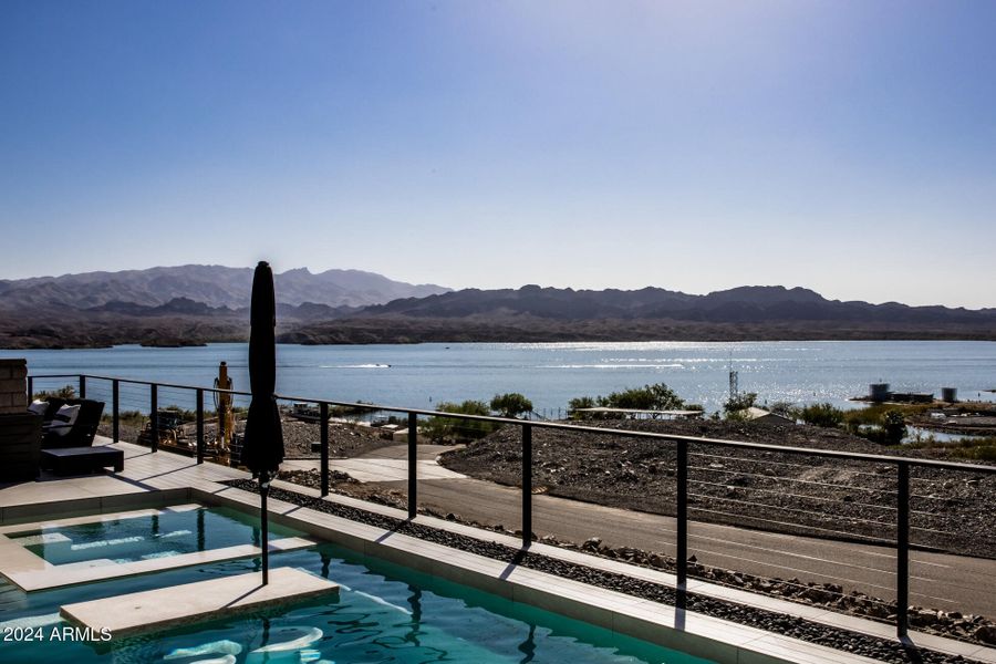 058_BACKYARD VIEWS 058_BACKYARD VIEWS