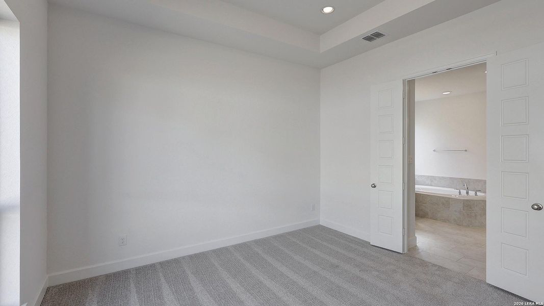 Spacious, unfurnished interior of a new home in Alsatian Oaks, Castroville (Image 24).