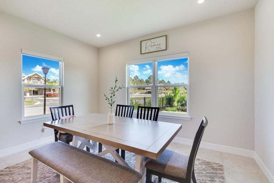 Dining Area Dining Area