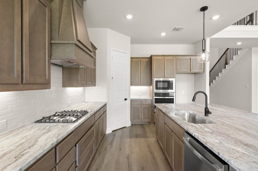 Furnished interior view inside a new home in Myrtle Creek, Waxahachie (Image 7).