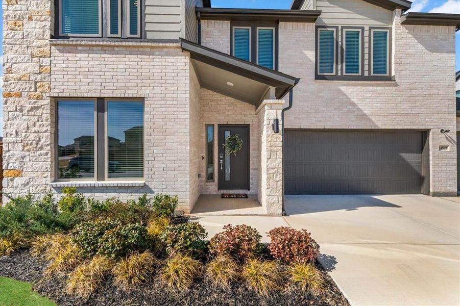 Exterior details and patio area of a home in , Fort Worth (Image 28).