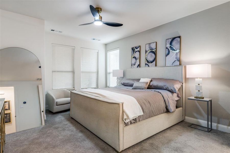 Furnished interior view inside a new home in Cambridge Crossing, Celina (Image 9).