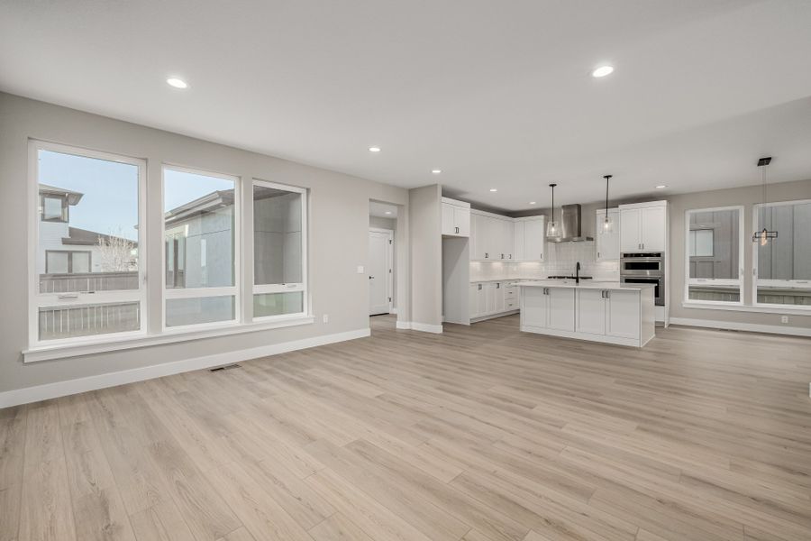 Spacious, unfurnished interior of a new home in West Grange, Longmont (Image 26).