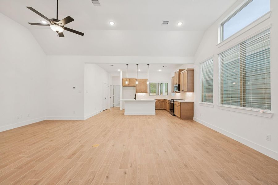 Spacious, unfurnished interior of a new home in Kresston, Montgomery (Image 31). Spacious, unfurnished interior of a new home in Kresston, Montgomery (Image 31).