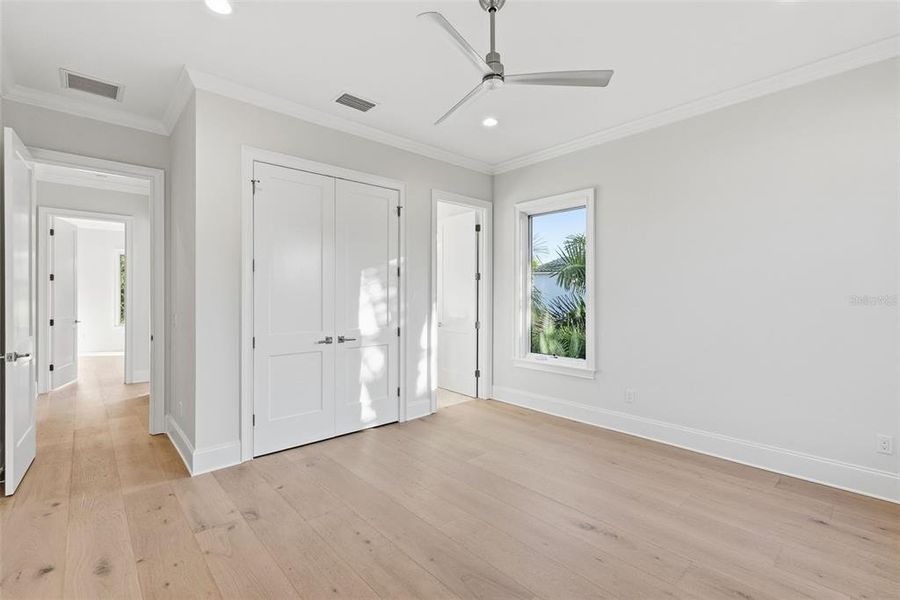 Spacious, unfurnished interior of a new home in , St. Petersburg (Image 68). Spacious, unfurnished interior of a new home in , St. Petersburg (Image 68).