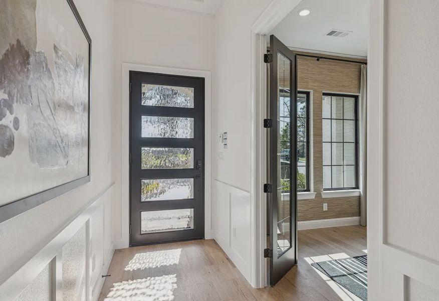 Plan 5039 Entry - Staged - 3 of 21