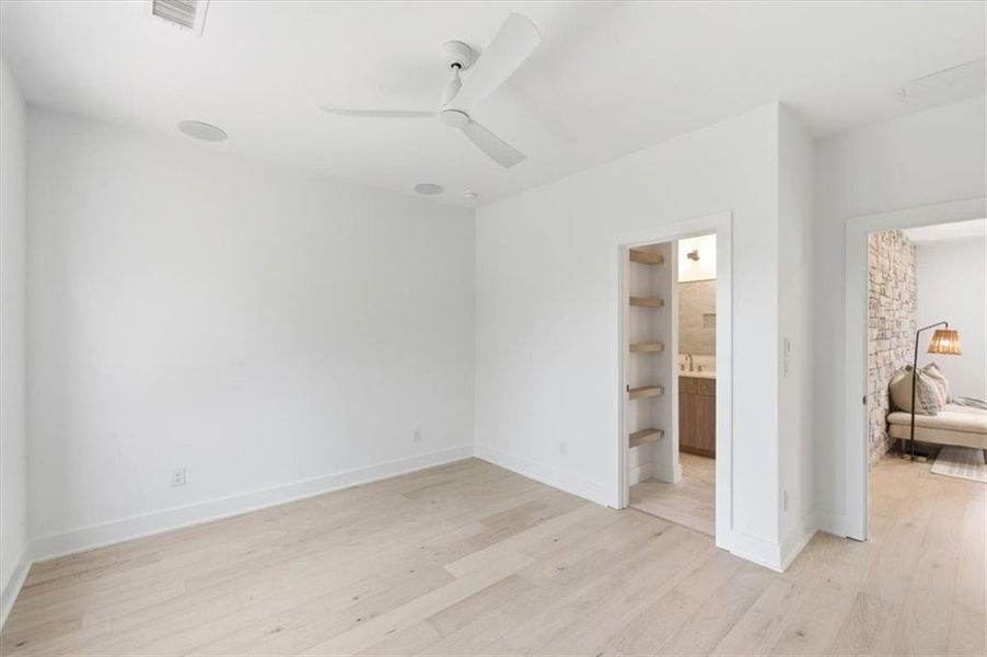 Spacious, unfurnished interior of a new home in Aster, Roswell (Image 91).