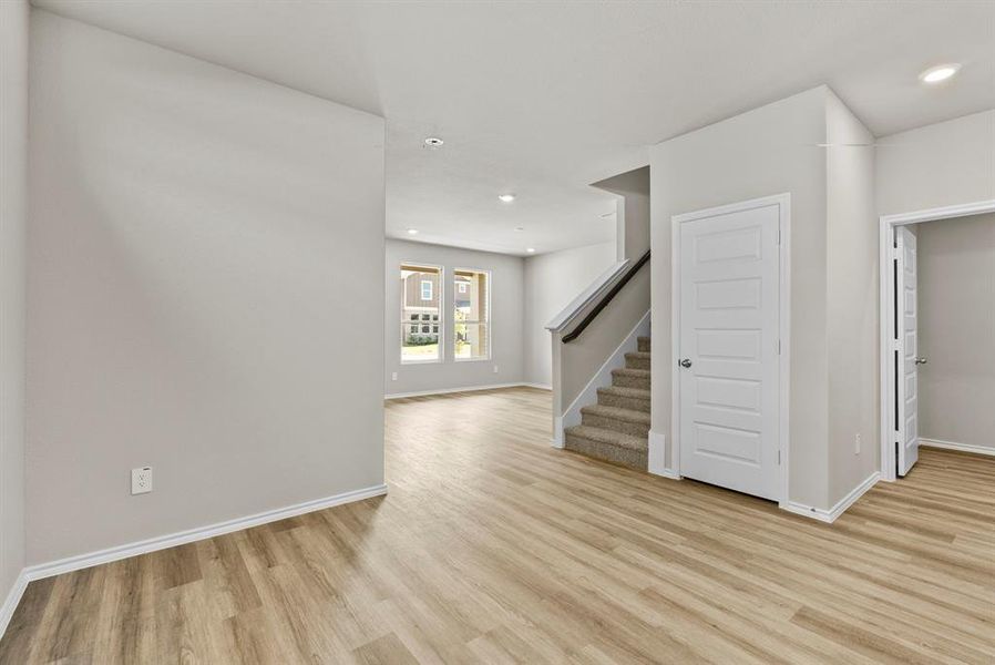 Spacious, unfurnished interior of a new home in Orchard Village, Fort Worth (Image 22).