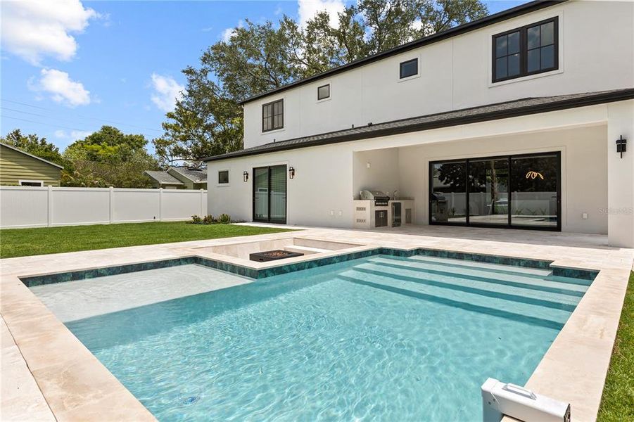 Exterior details and patio area of a home in , Orlando (Image 27).