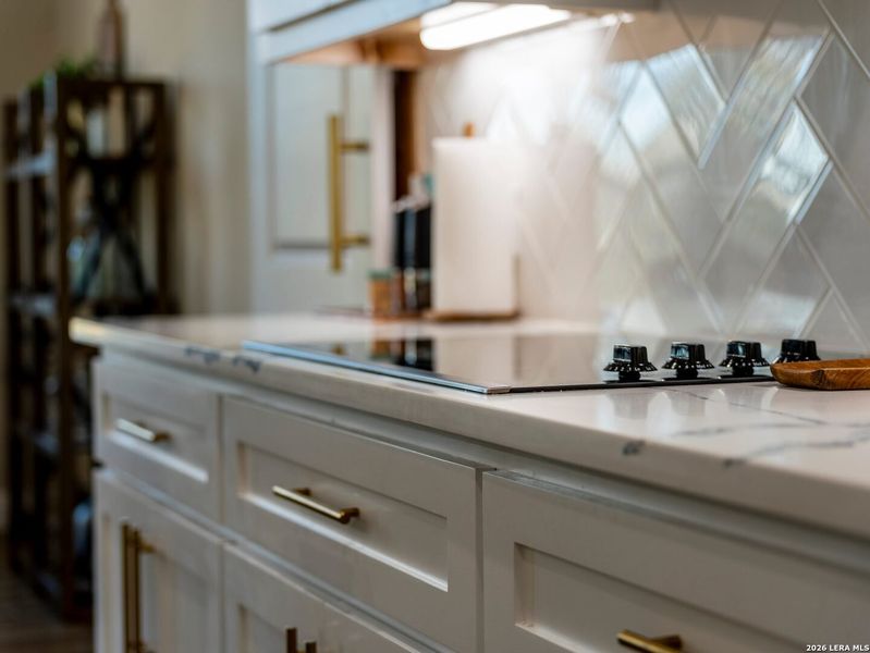 Close-up of interior finishes inside a home in , La Vernia (Image 21).