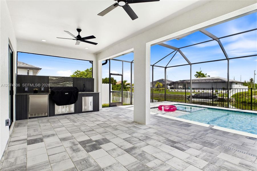 PAVER FLOORING & CEILING FAN. PAVER FLOORING & CEILING FAN.
