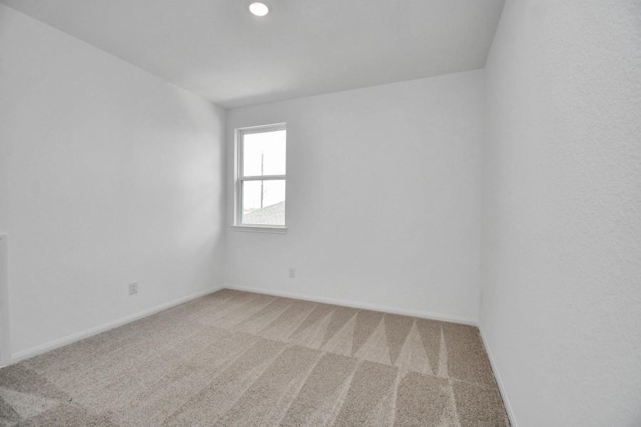 Spacious, unfurnished interior of a new home in Elyson, Katy (Image 11).