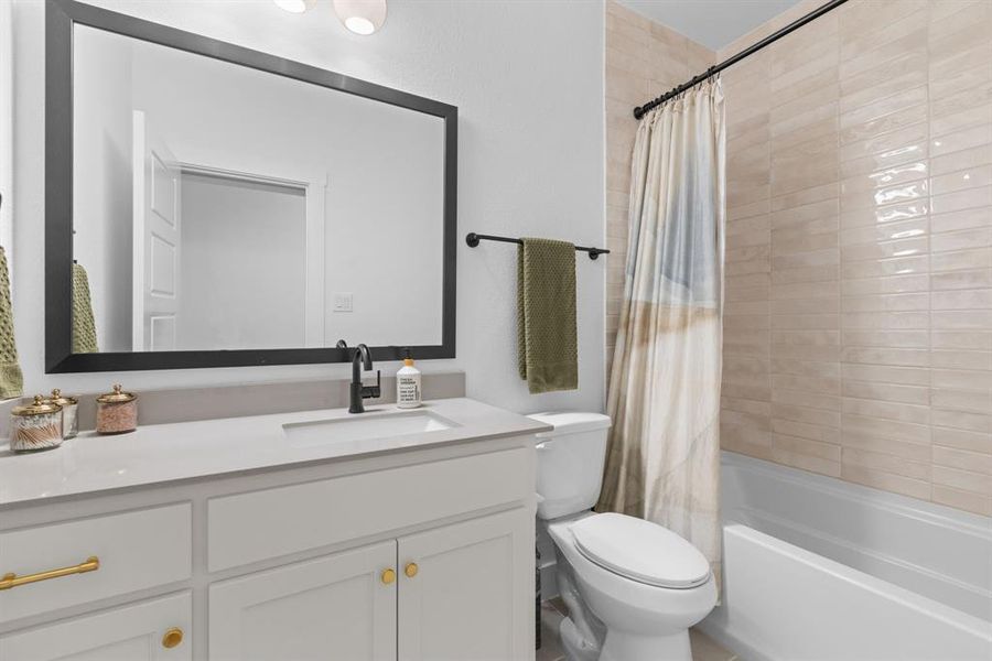 Furnished interior view inside a new home in , Frisco (Image 27).