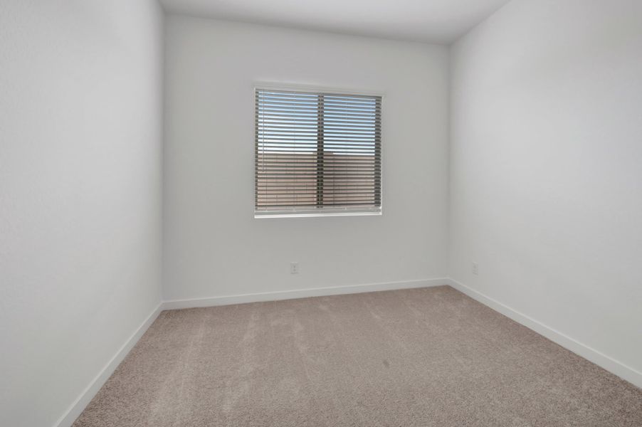 Spacious, unfurnished interior of a new home in Terraza, San Tan Valley (Image 40).