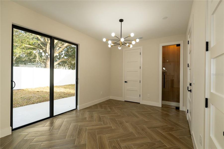 Spacious, unfurnished interior of a new home in , Tampa (Image 21).