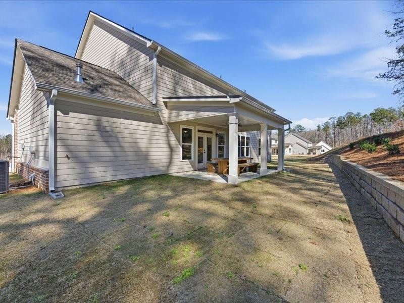 Exterior details and patio area of a home in Ford Landing, Acworth (Image 29).