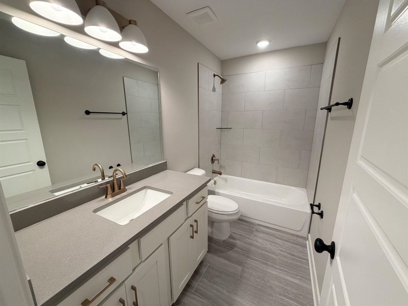 Furnished interior view inside a new home in Lockwood, Collierville (Image 16).