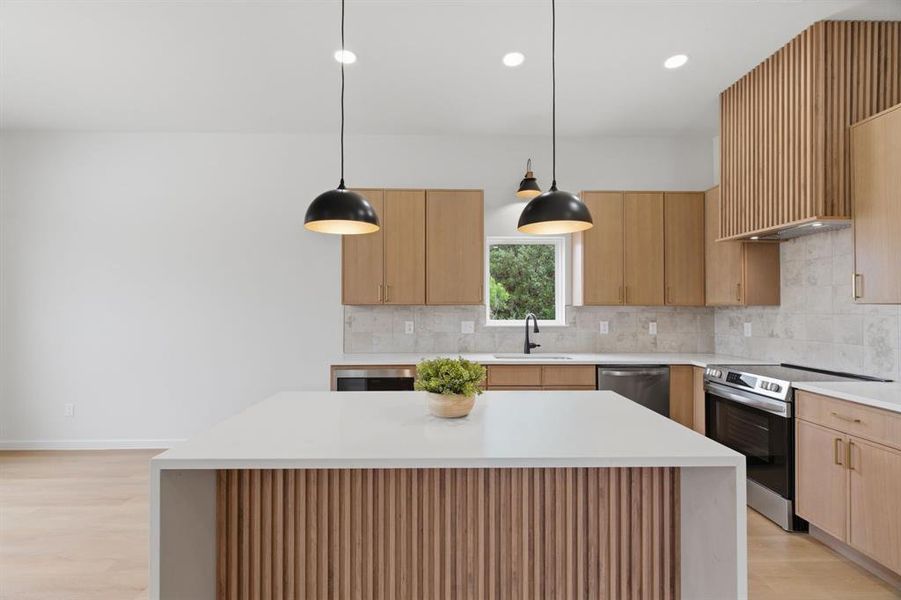 Furnished interior view inside a new home in , Granbury (Image 8).