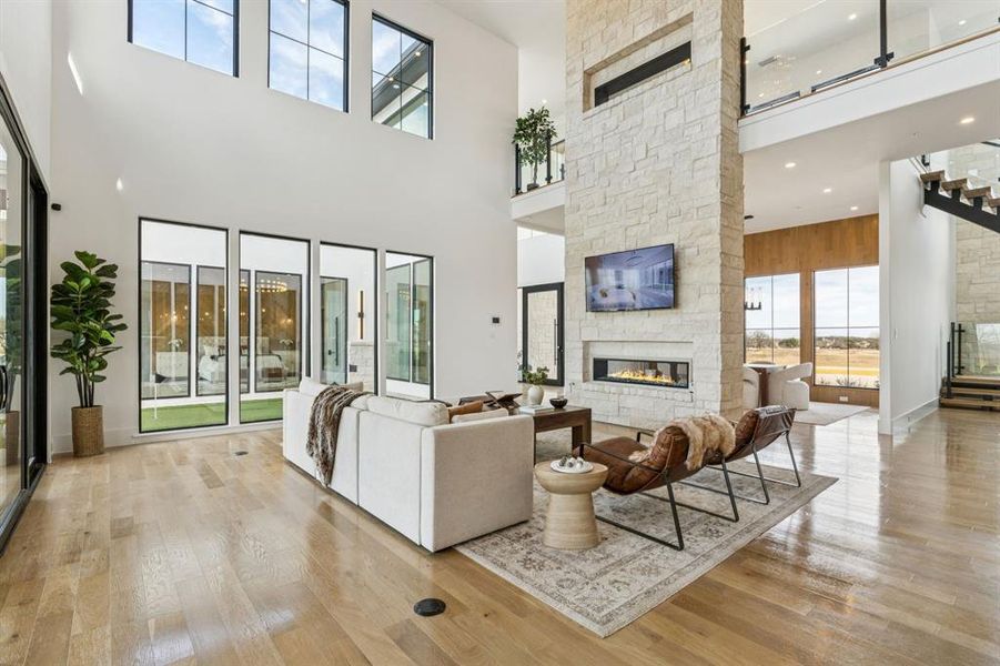 Furnished interior view inside a new home in , Bartonville (Image 33).