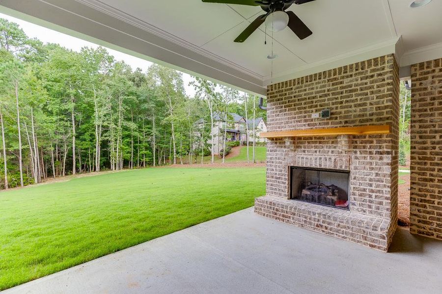 Exterior details and patio area of a home in , Bishop (Image 3).