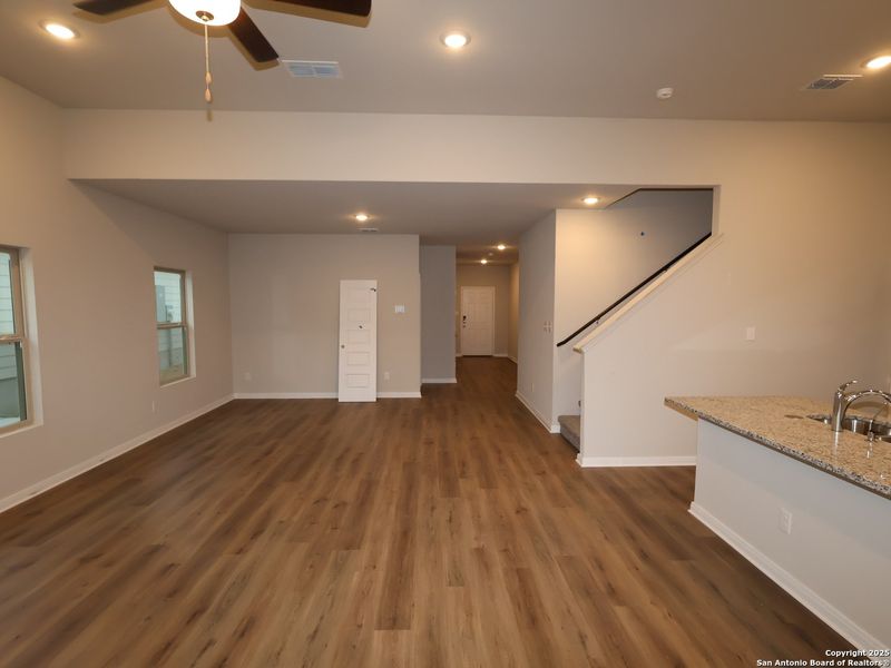 Spacious, unfurnished interior of a new home in Paloma Park, Converse (Image 22). Spacious, unfurnished interior of a new home in Paloma Park, Converse (Image 22).