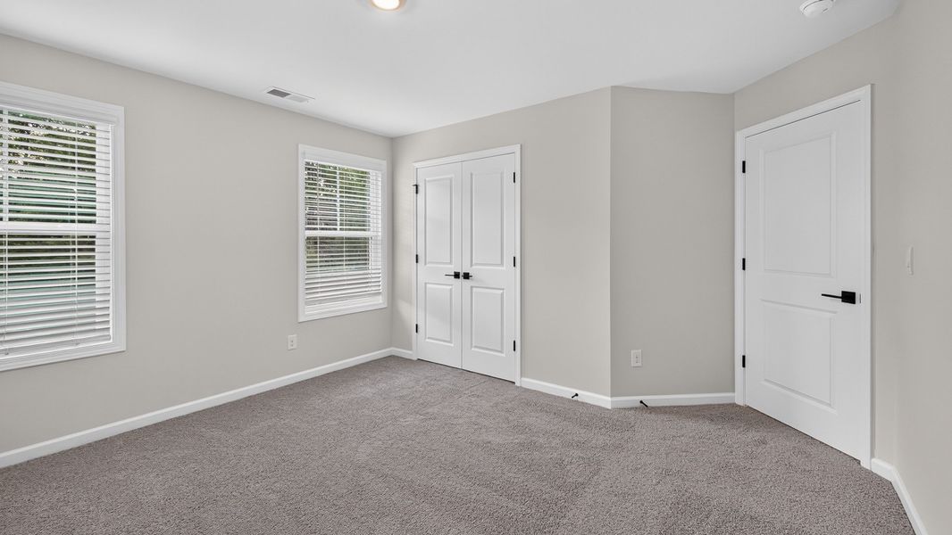 Spacious, unfurnished interior of a new home in Sylvan Creek, Denver (Image 37). Spacious, unfurnished interior of a new home in Sylvan Creek, Denver (Image 37).