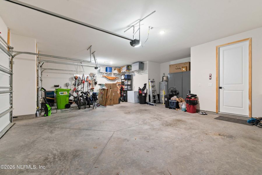 Spacious, unfurnished interior of a new home in Woodbridge, Fernandina Beach (Image 24).