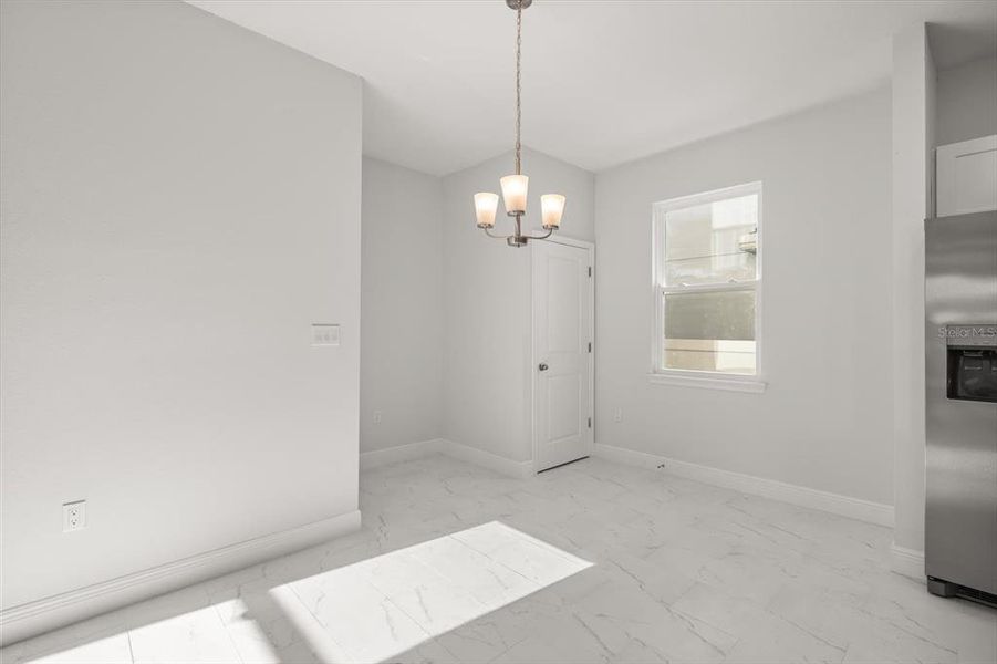 Spacious, unfurnished interior of a new home in , Casselberry (Image 24).