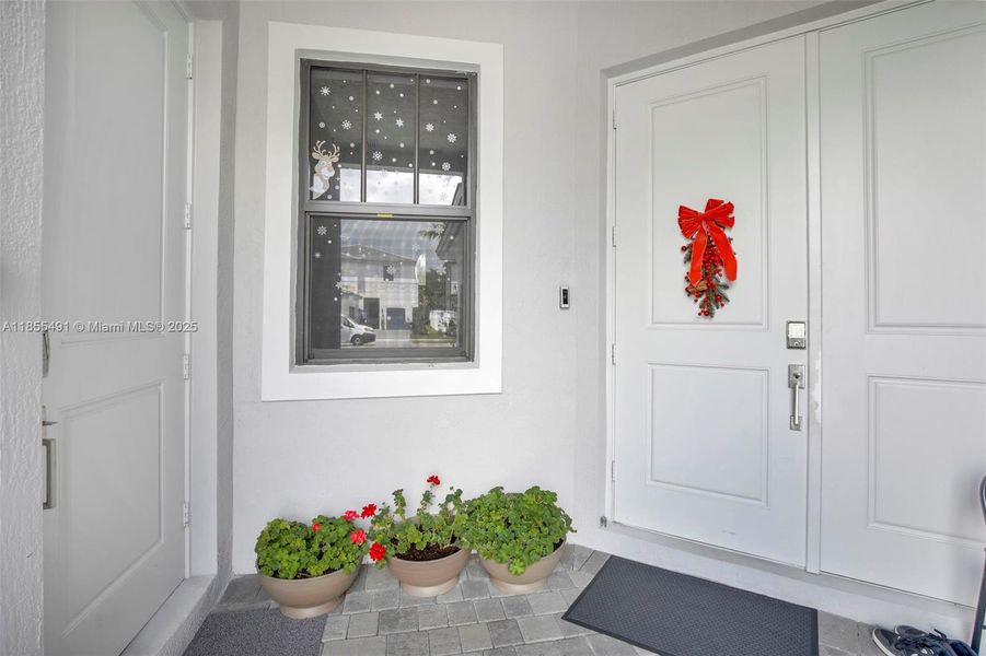 Furnished interior view inside a new home in , Miramar (Image 31).