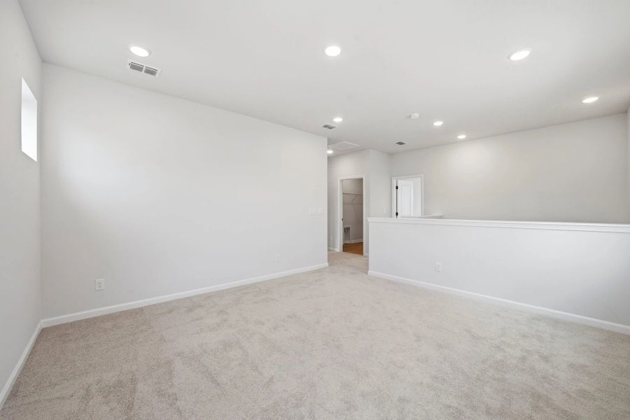 Spacious, unfurnished interior of a new home in Blue Heron Retreat, Little River (Image 16). Spacious, unfurnished interior of a new home in Blue Heron Retreat, Little River (Image 16).