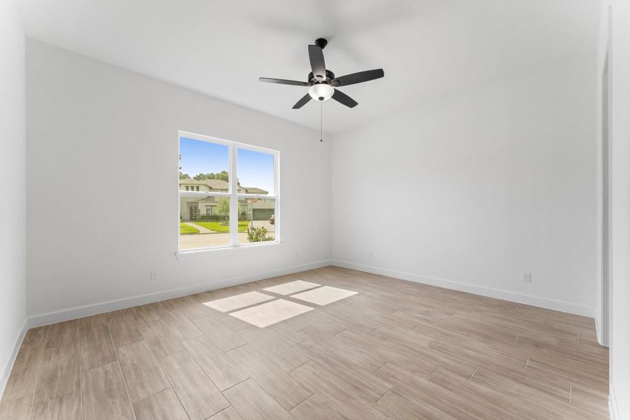Spacious, unfurnished interior of a new home in , Spring (Image 33).