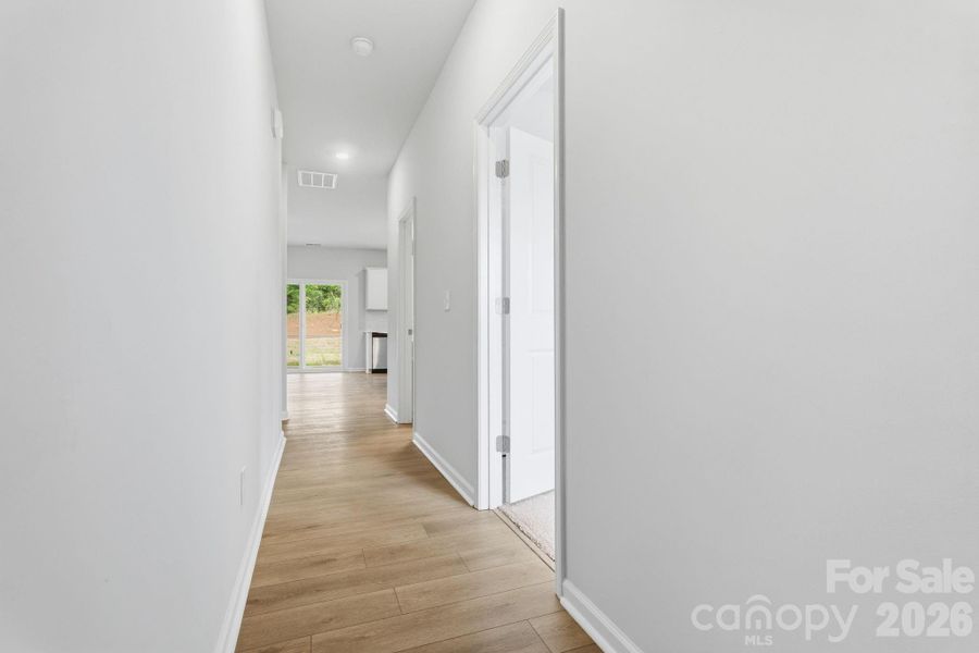 Spacious, unfurnished interior of a new home in Piper Creek, Newton (Image 27).
