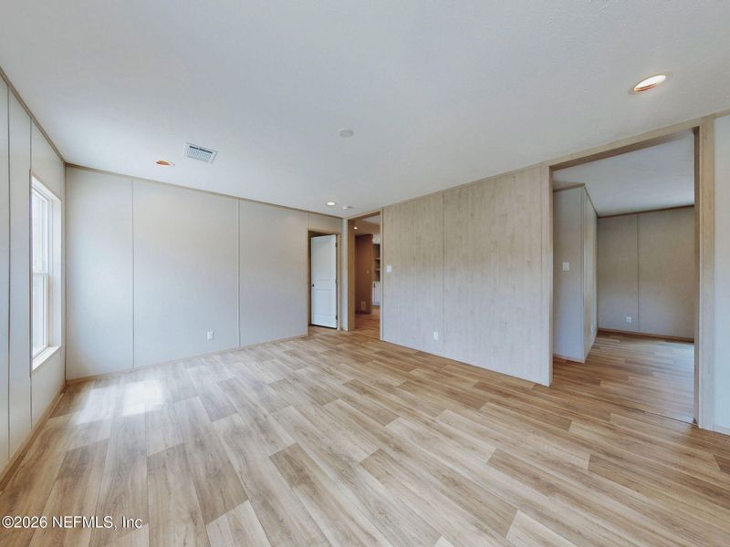 Spacious, unfurnished interior of a new home in , Keystone Heights (Image 42).