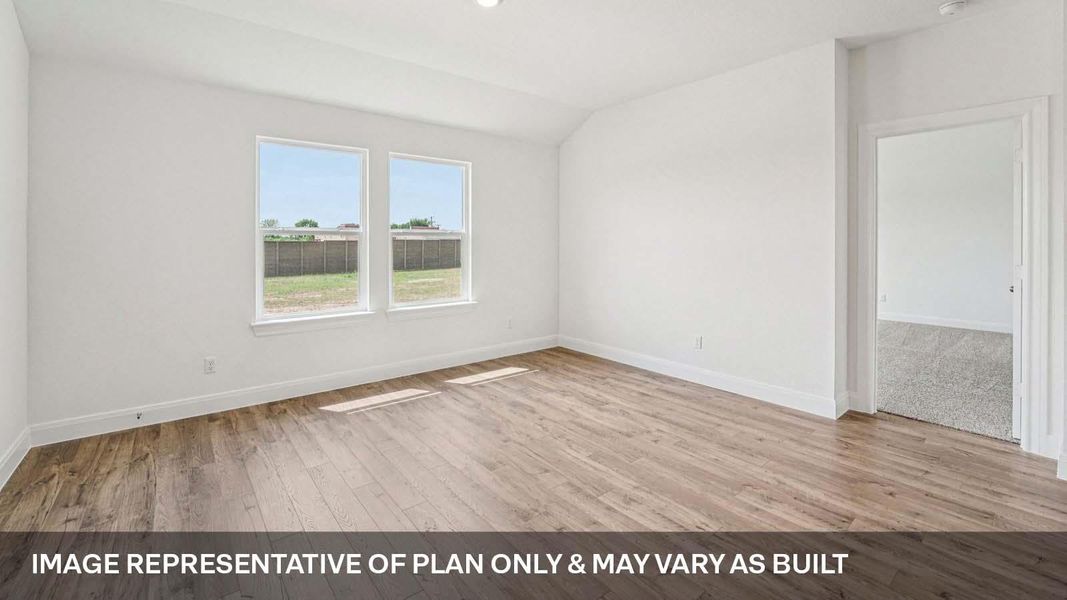 Spacious, unfurnished interior of a new home in Railhead, Cedar Creek (Image 24).