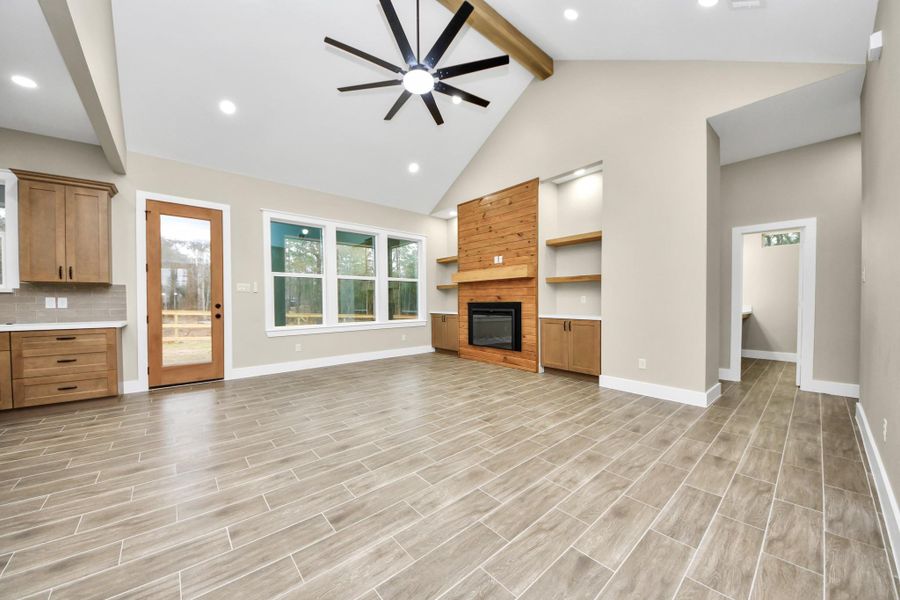 Spacious, unfurnished interior of a new home in , Plantersville (Image 34).