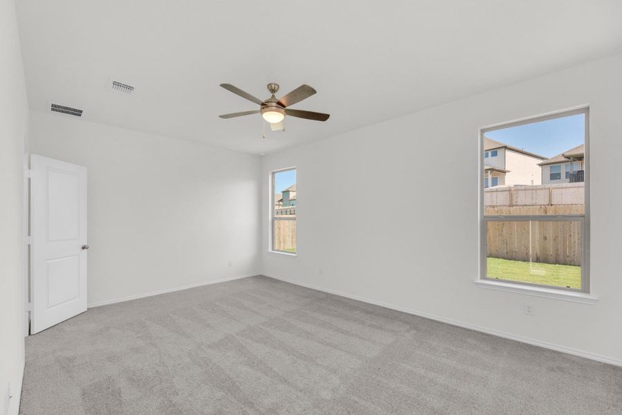 Spacious, unfurnished interior of a new home in Retreat at San Gabriel, Georgetown (Image 21).