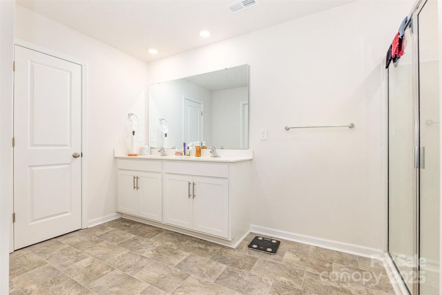 Furnished interior view inside a new home in Fergus Crossing, York (Image 15). Furnished interior view inside a new home in Fergus Crossing, York (Image 15).