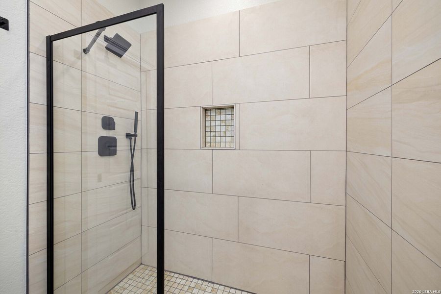 Close-up of interior finishes inside a home in , Canyon Lake (Image 14).